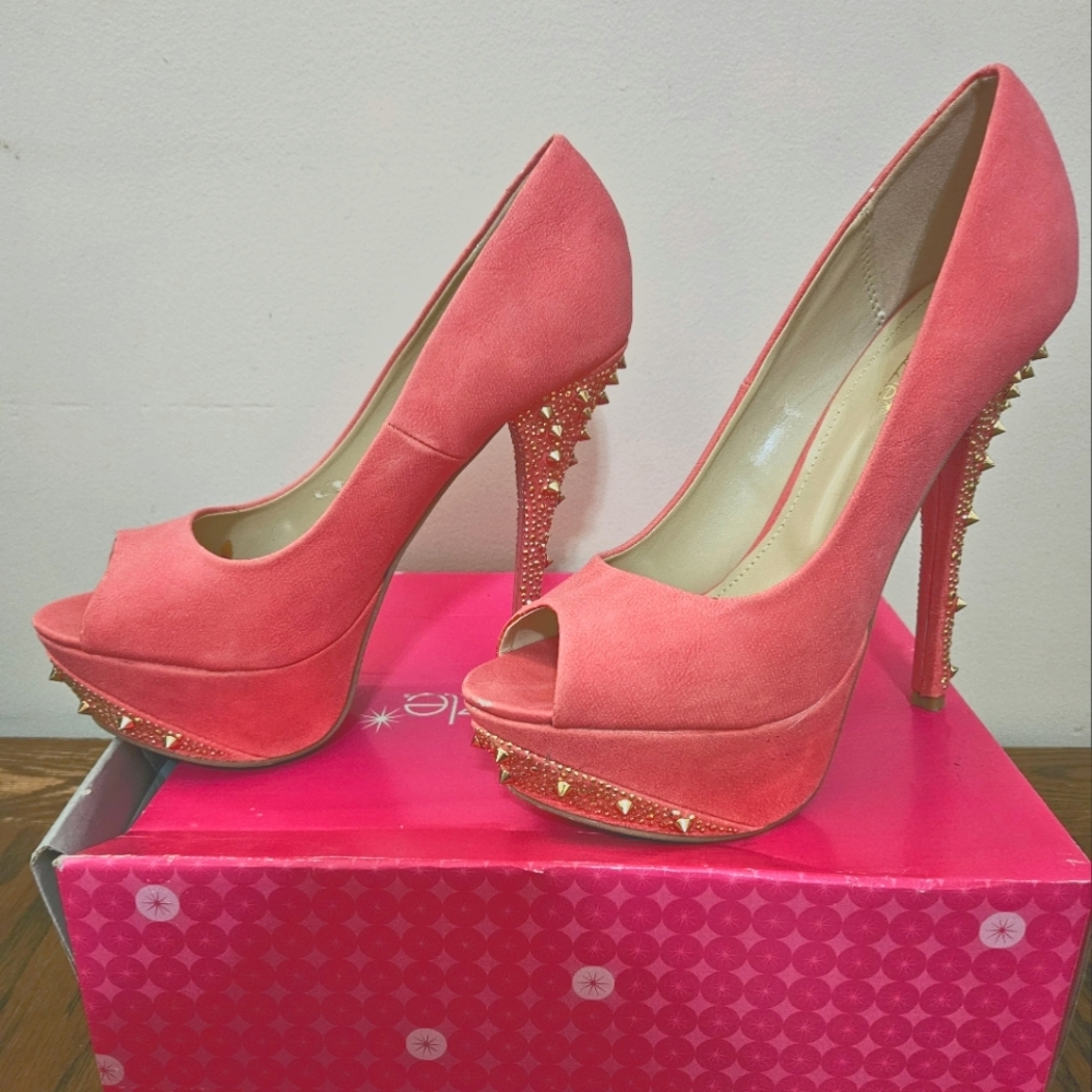SHOE DAZZLE 9.5 CORAL OPEN TOE PUMPS, 6" HEEL